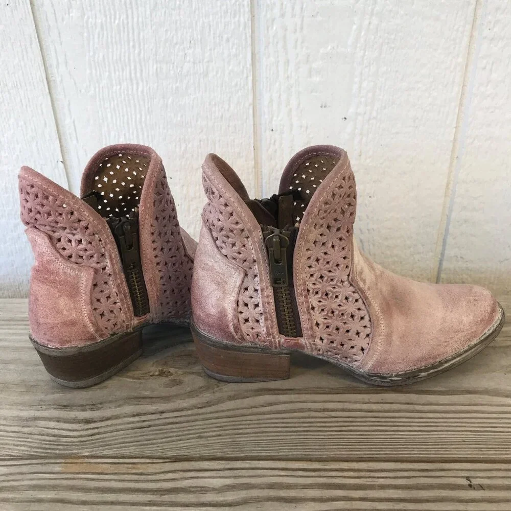 Circle G by Corral Shortie Cutout Womens Chalky Pink Ankle Boots 7.5 M Q5062